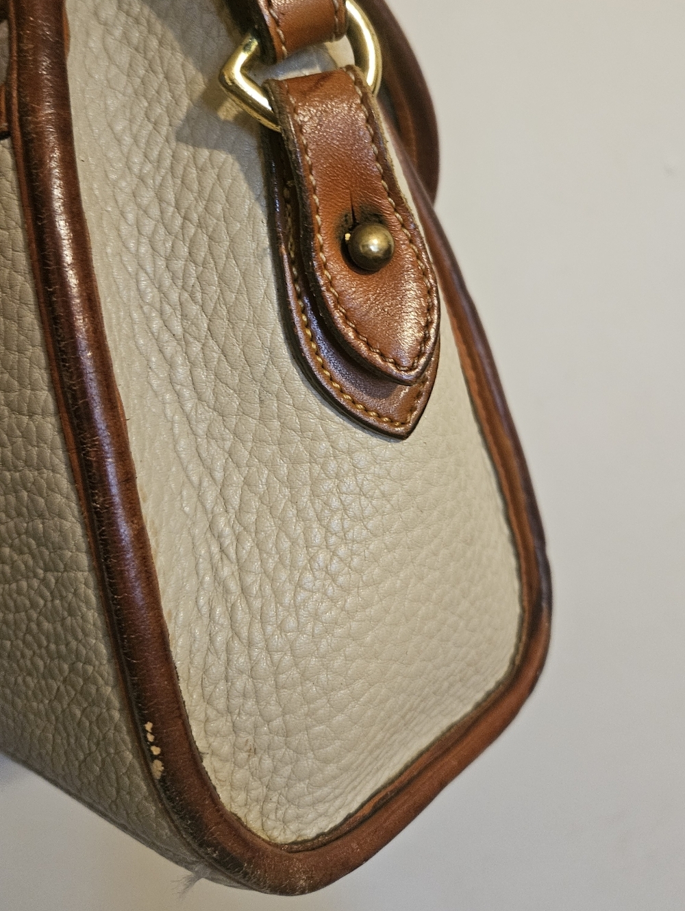 Vintage Dooney & Bourke All Weather Leather Essex Crossbody Bag, Made in USA! - Picture 9 of 16